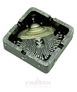 Load image into Gallery viewer, Alien and Ship Design Ashtray
